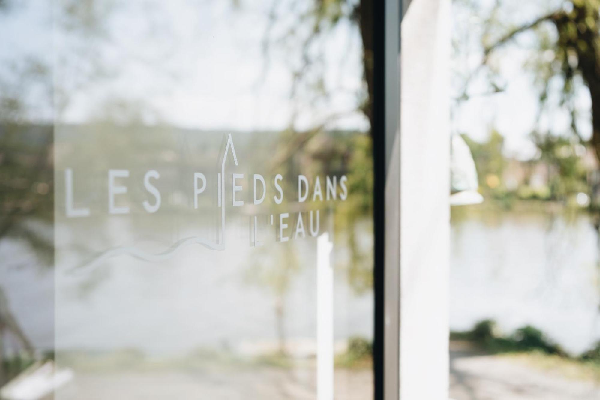 Willa Pieds Dans L'Eau Private Wellness Bordure De Meuse Lustin Zewnętrze zdjęcie